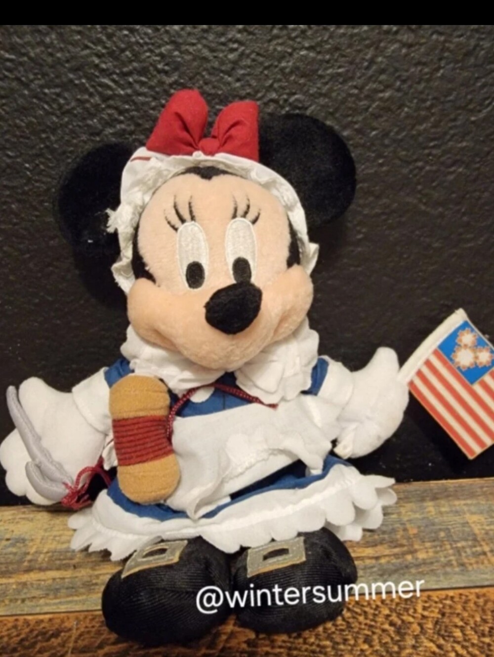 Epcot World Showcase Walt Disney World USA Minnie as Betsy Ross Bean Bag Plush